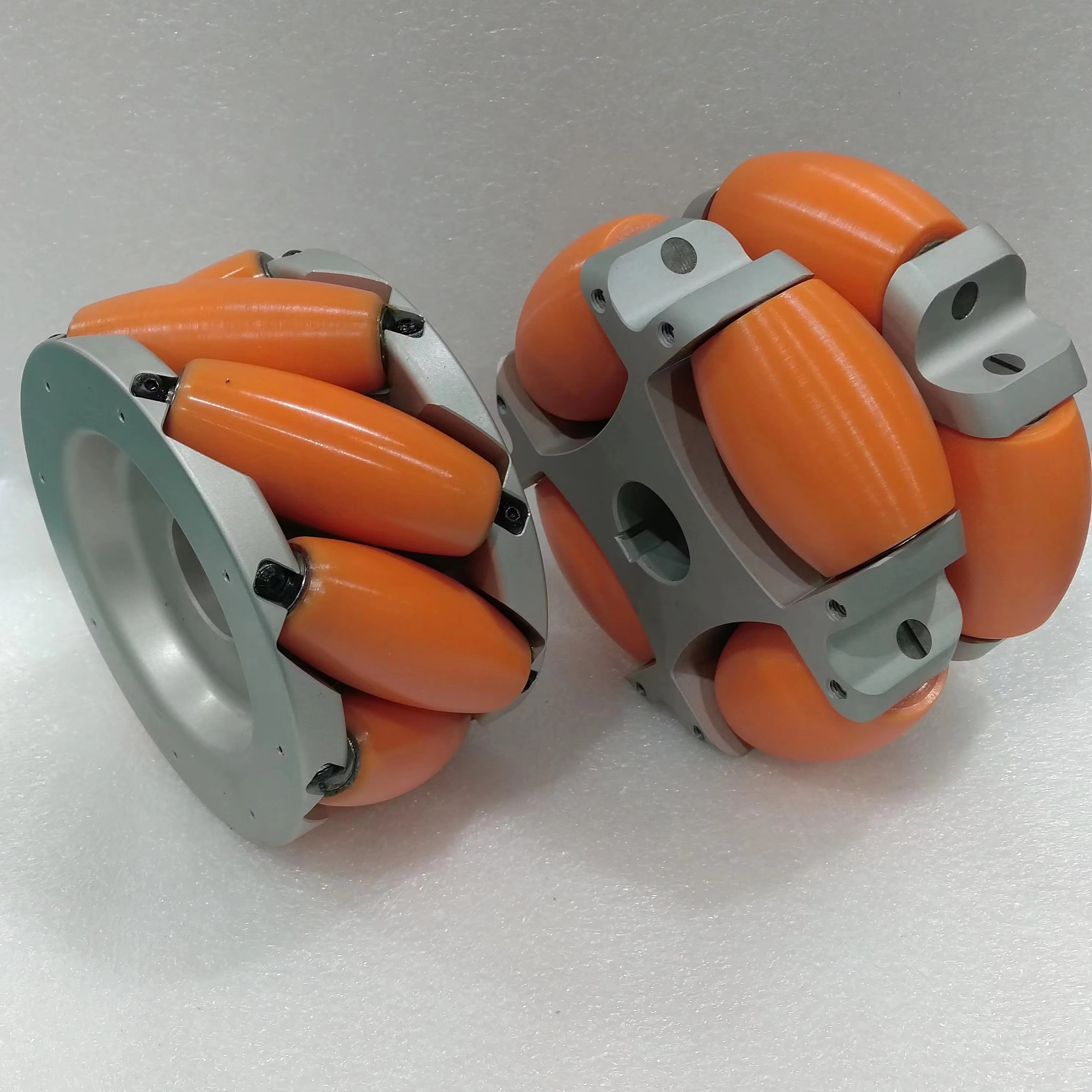 Logistics Sorter Omnidirectional Moving Green Orange Mecanum Wheel